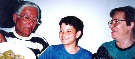 Dede, Torun, Babaanne Yalova'da mutlu Günlerde